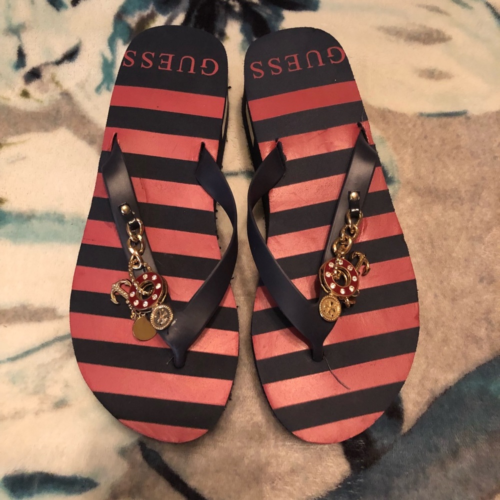Guess Nautical platform flip flops